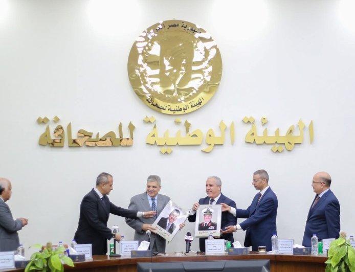 الفريق أسامة ربيع في ندوة «الوطنية للصحافة»: لا بديل لقناة السويس.. و40 مليار دولار إيرادات خلال 6 سنوات