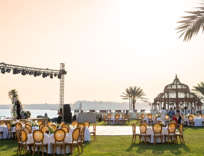حفلات الزفاف في فندق موڤنبيك شرم الشيخ، تجربة رومانسية تجمع بين الفخامة و التميز