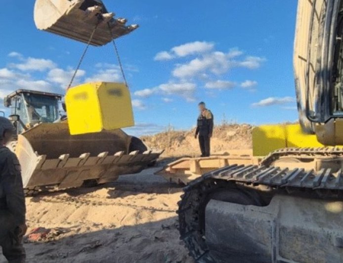 أزمة غزة الجديدة: إسرائيل تثبّت "الخط الأصفر" وتضع خطة ترامب في مهب الريح