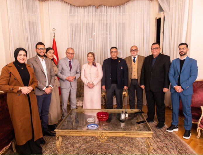 السفير التركي في القاهرة يبحث تعزيز التعاون السياحي مع القطاع الخاص المصري