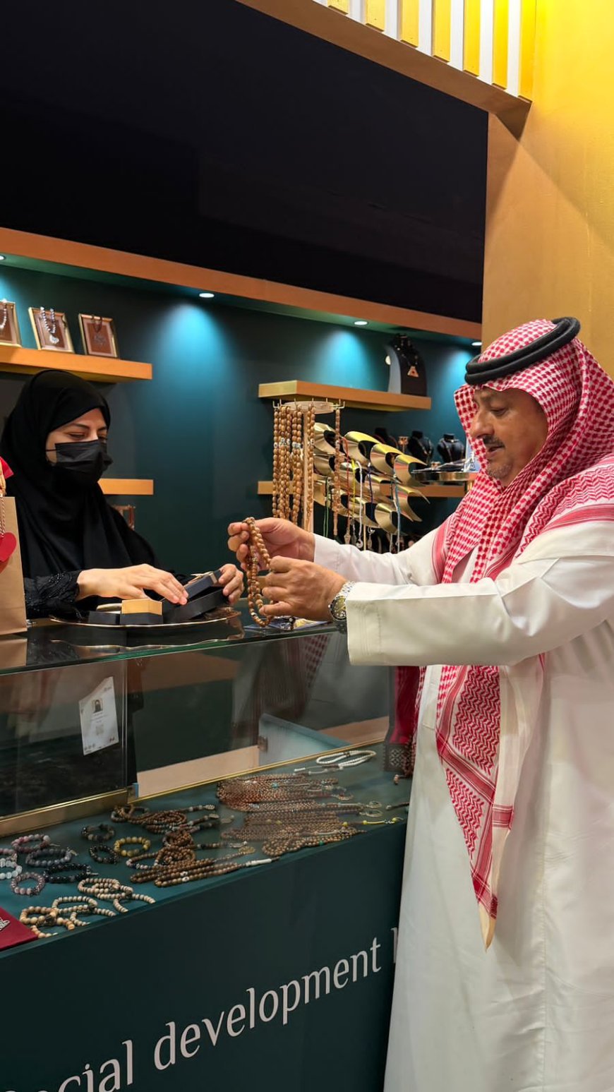 قسم “صناعة سعودية” يتألق في معرض الذهب بجدة… هوية وطنية تتجسد في بريق الذهب