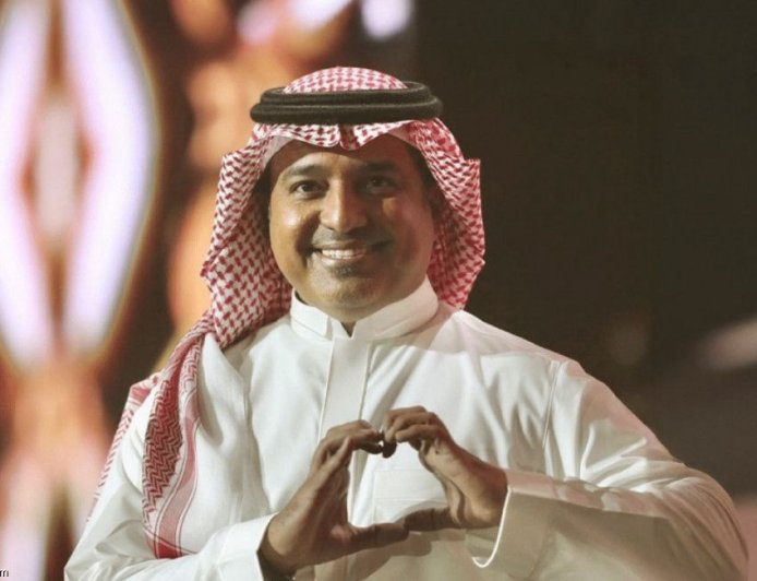 راشد الماجد يعود إلى جدة بعد غياب 7 سنوات.. السندباد يشعل المسرح في ليلة كاملة العدد