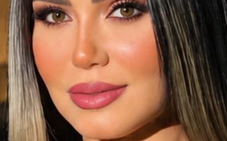 بإطلالة صفراء مبهجة.. إيناس عز الدين تخطف الأنظار وتثير إعجاب جمهورها