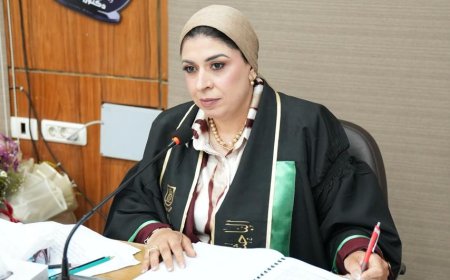 باحثة بجامعة القاهرة تنال الدكتوراه بمرتبة الشرف الأولى عن تأثير الذكاء الاصطناعي على العمل الصحفي في العالم العربي