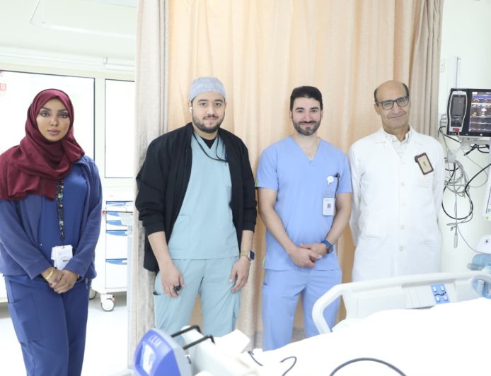 بجراحة دقيقة استغرقت 80 دقيقة.. مجمع الملك عبدالله الطبي بجدة ينقذ حياة عشريني سقط من ارتفاع 8 أمتار
