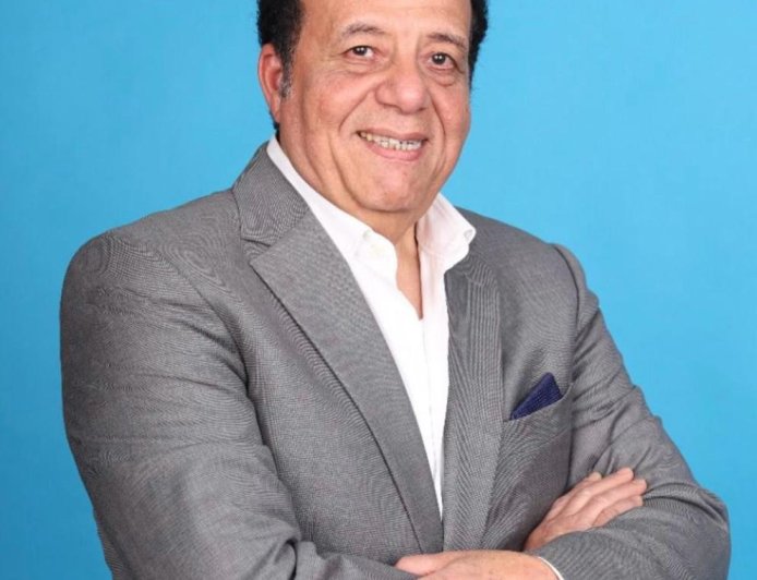 عاطف عبد اللطيف ضيف «من البداية» على إذاعة الشرق الأوسط الليلة