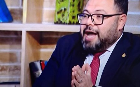 أيمن الدهشان: اكتشاف الـ«Red Flag» يبدأ بالوعي.. واختيار الأصدقاء مهارة يجب تعليمها